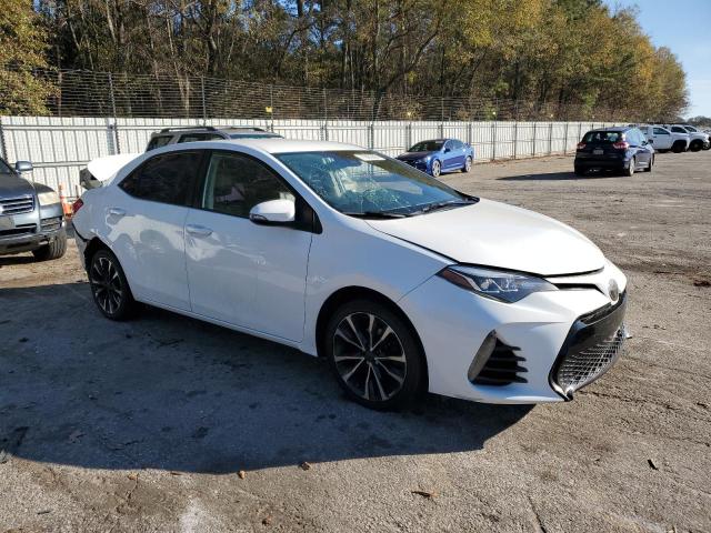 5YFBURHE4JP762577 - 2018 TOYOTA COROLLA L WHITE photo 4