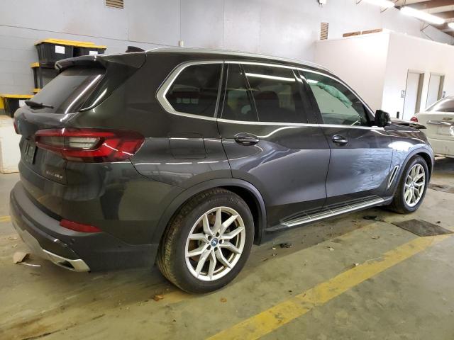 5UXTA6C06P9P28516 - 2023 BMW X5 XDRIVE45E GRAY photo 3