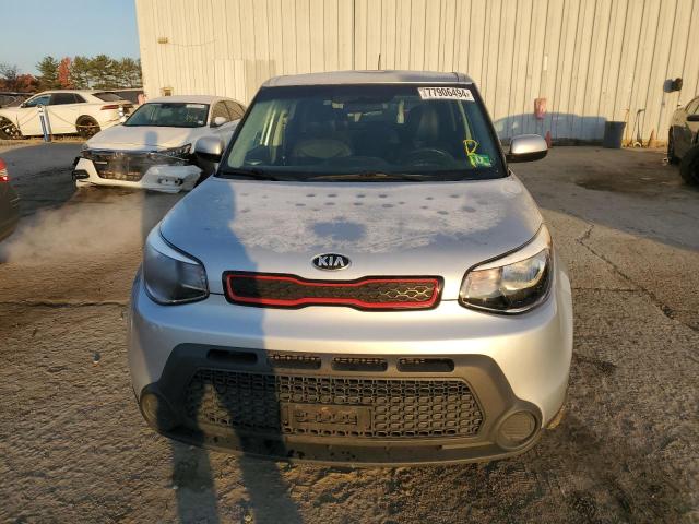 KNDJN2A28G7829112 - 2016 KIA SOUL SILVER photo 5