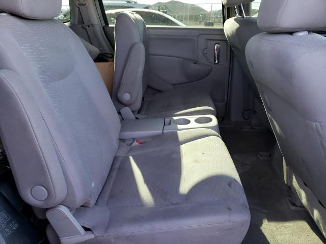 JN8AE2KP9E9106045 - 2014 NISSAN QUEST S GRAY photo 11