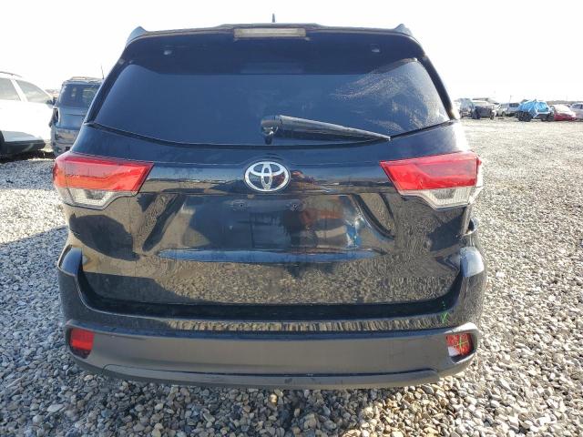 5TDJZRFH1HS433976 - 2017 TOYOTA HIGHLANDER SE BLACK photo 6