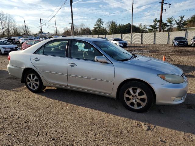 4T1BE30K45U515284 - 2005 TOYOTA CAMRY LE SILVER photo 4