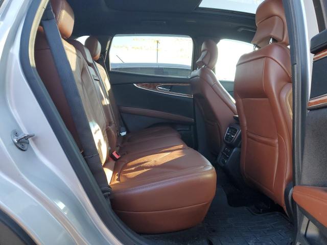 2LMPJ8LP4GBL32762 - 2016 LINCOLN MKX RESERVE SILVER photo 11