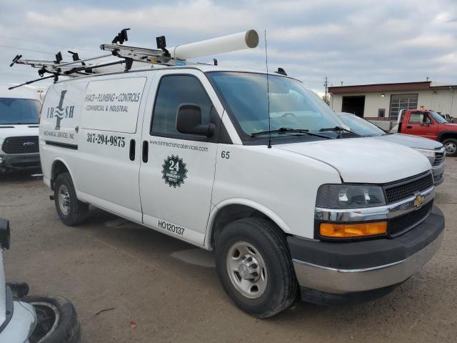 1GCWGAFG3K1345343 - 2019 CHEVROLET EXPRESS G2 WHITE photo 4