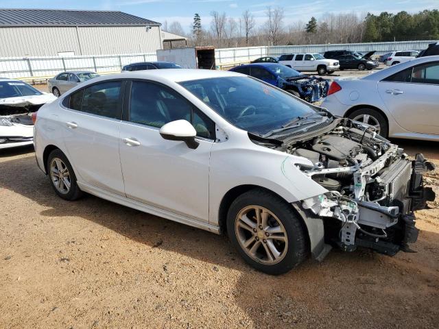 1G1BE5SM9H7267558 - 2017 CHEVROLET CRUZE LT WHITE photo 4