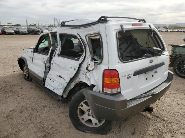 1FMCU03104KB20134 - 2004 FORD ESCAPE XLT WHITE photo 2