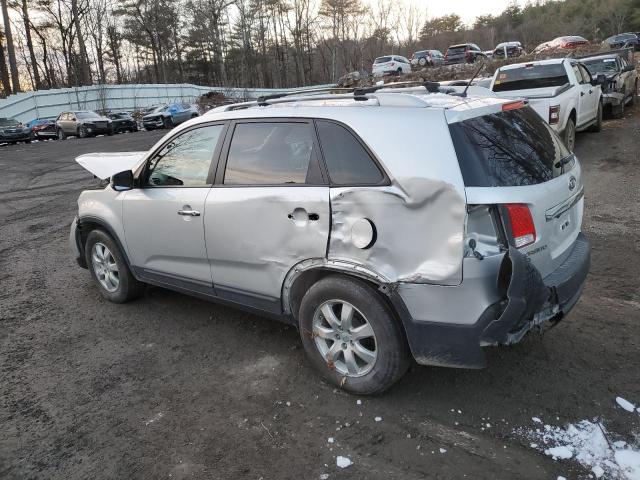 5XYKT3A6XDG324433 - 2013 KIA SORENTO LX SILVER photo 2