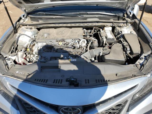 4T1T11AK2NU669348 - 2022 TOYOTA CAMRY SE SILVER photo 11