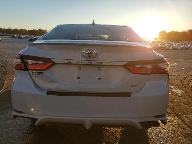 4T1T11AK4PU142463 - 2023 TOYOTA CAMRY SE NIGHT SHADE WHITE photo 6