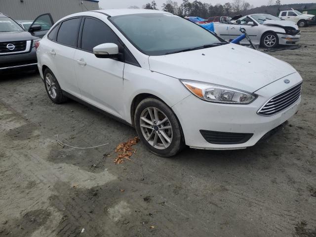 1FADP3F25HL308899 - 2017 FORD FOCUS SE WHITE photo 4