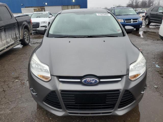 1FAHP3K22CL465726 - 2012 FORD FOCUS SE GRAY photo 5