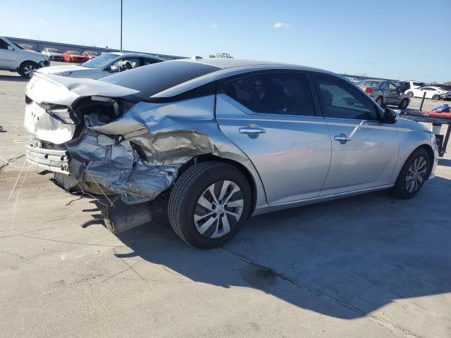 1N4BL4BV3LC226297 - 2020 NISSAN ALTIMA S SILVER photo 3