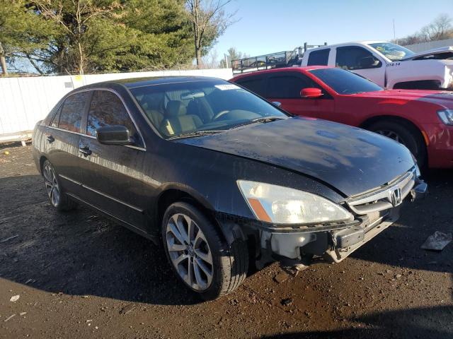 1HGCM56817A032585 - 2007 HONDA ACCORD EX BLACK photo 4