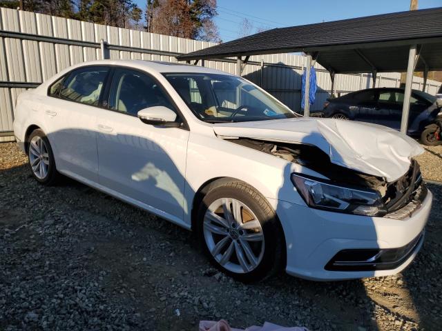 1VWLA7A32KC000379 - 2019 VOLKSWAGEN PASSAT WOLFSBURG WHITE photo 4