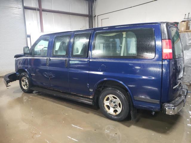 1GNFH15T631157372 - 2003 CHEVROLET EXPRESS G1 BLUE photo 2