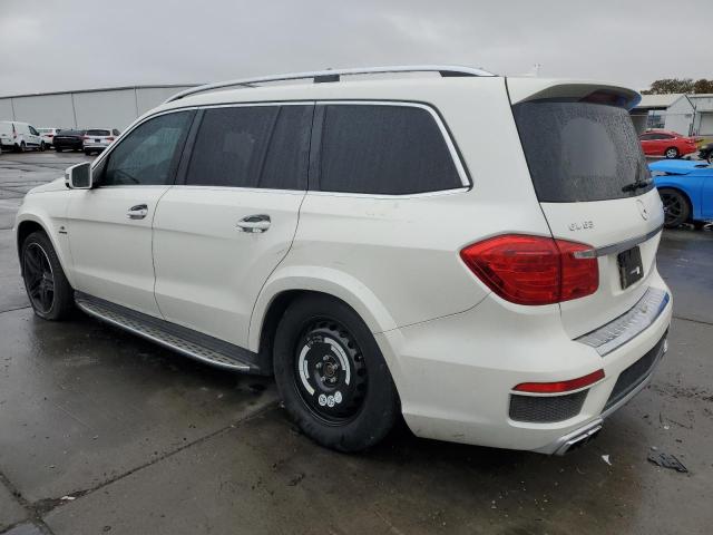 4JGDF7EE0FA596108 - 2015 MERCEDES-BENZ GL 63 AMG WHITE photo 2