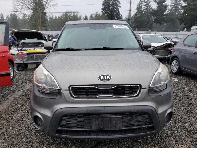 KNDJT2A59D7577348 - 2013 KIA SOUL GRAY photo 5