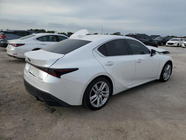 JTHAA1D2XN5122683 - 2022 LEXUS IS 300 WHITE photo 3