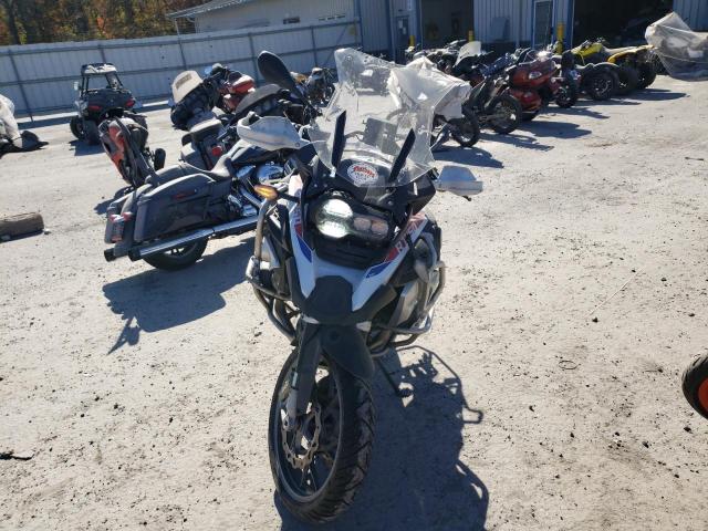 WB10M1307N6F08749 - 2022 BMW R 1250 GS ADVENTURE TWO TONE photo 2