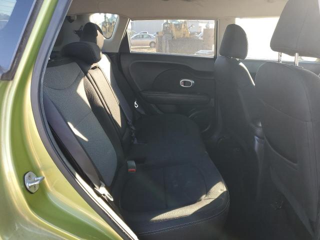 KNDJP3A53J7892037 - 2018 KIA SOUL + GREEN photo 10