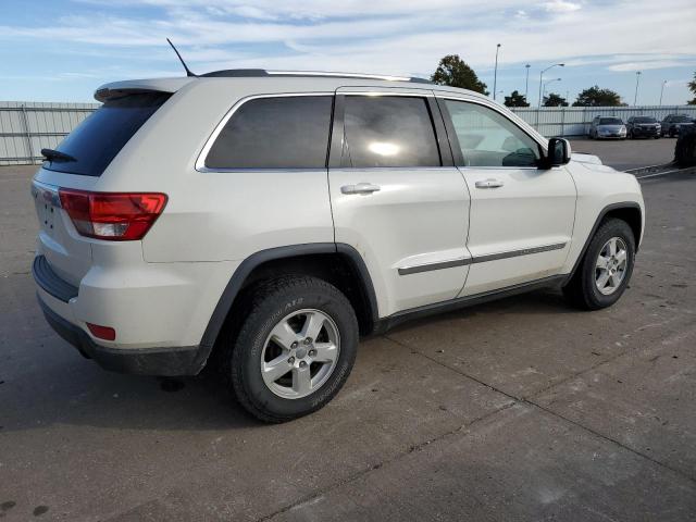 1J4RR4GG8BC514911 - 2011 JEEP GRAND CHER LAREDO WHITE photo 3