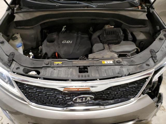 5XYKTCA67FG644540 - 2015 KIA SORENTO LX GRAY photo 12