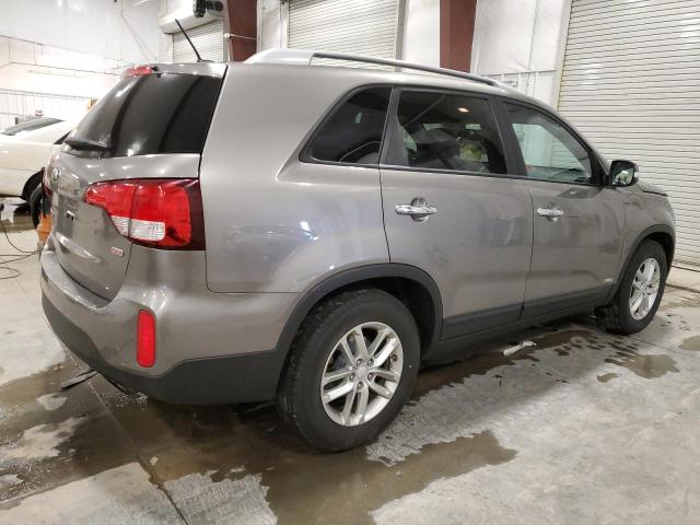 5XYKTCA67FG644540 - 2015 KIA SORENTO LX GRAY photo 3