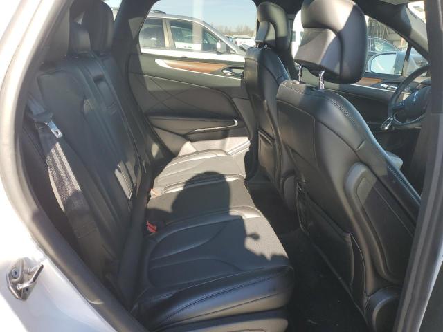 5LMCJ3D98KUL45317 - 2019 LINCOLN MKC RESERVE WHITE photo 11