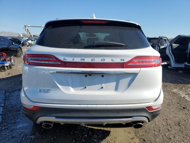 5LMCJ3D98KUL45317 - 2019 LINCOLN MKC RESERVE WHITE photo 6