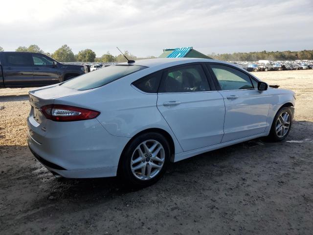 1FA6P0HD7E5374117 - 2014 FORD FUSION SE WHITE photo 3