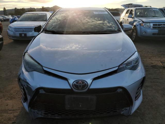 5YFBURHE0HP586797 - 2017 TOYOTA COROLLA L SILVER photo 5