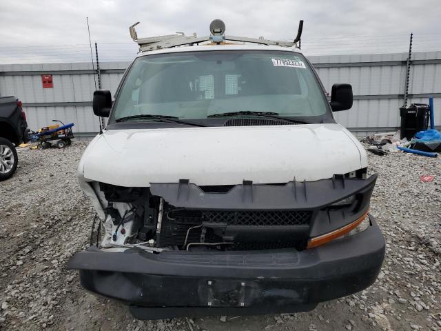 1GCWGFCAXD1182934 - 2013 CHEVROLET EXPRESS G2 WHITE photo 5