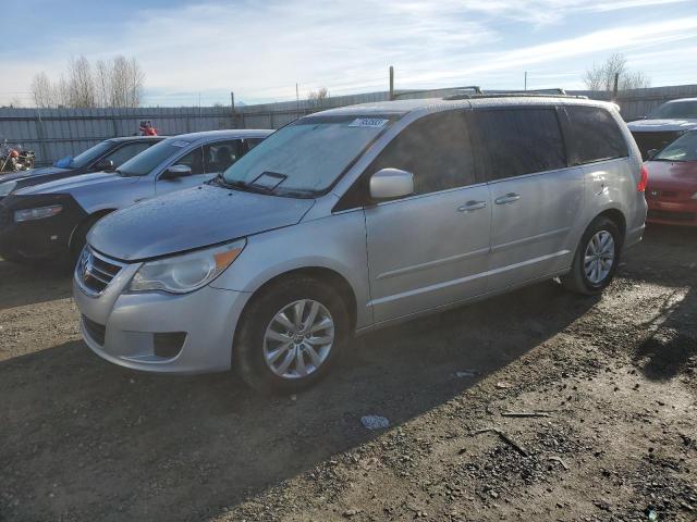 2C4RVABG2CR276795 - 2012 VOLKSWAGEN ROUTAN SE SILVER photo 1