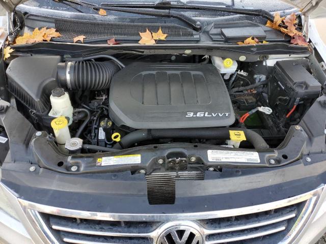 2C4RVABG2CR276795 - 2012 VOLKSWAGEN ROUTAN SE SILVER photo 12