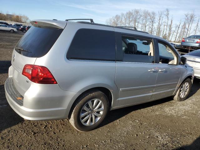 2C4RVABG2CR276795 - 2012 VOLKSWAGEN ROUTAN SE SILVER photo 3