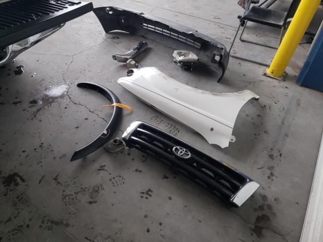 4TASN92N5XZ490556 - 1999 TOYOTA TACOMA XTRACAB PRERUNNER თეთრი ფოტო 12