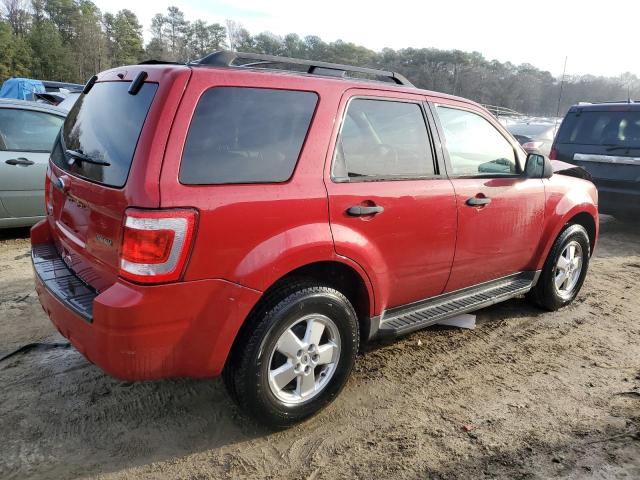 1FMCU9D71BKA36974 - 2011 FORD ESCAPE XLT RED photo 3