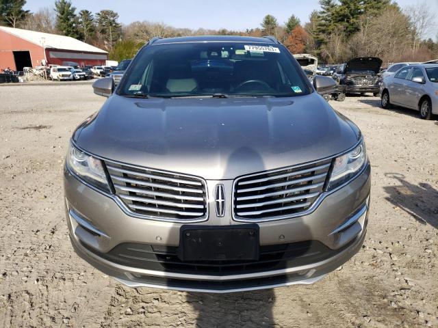 5LMCJ3D93HUL35982 - 2017 LINCOLN MKC RESERVE GRAY photo 5