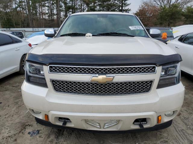 3GNVKGE01AG280226 - 2010 CHEVROLET AVALANCHE LTZ WHITE photo 5