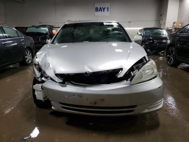 4T1BE32K64U860876 - 2004 TOYOTA CAMRY LE SILVER photo 5