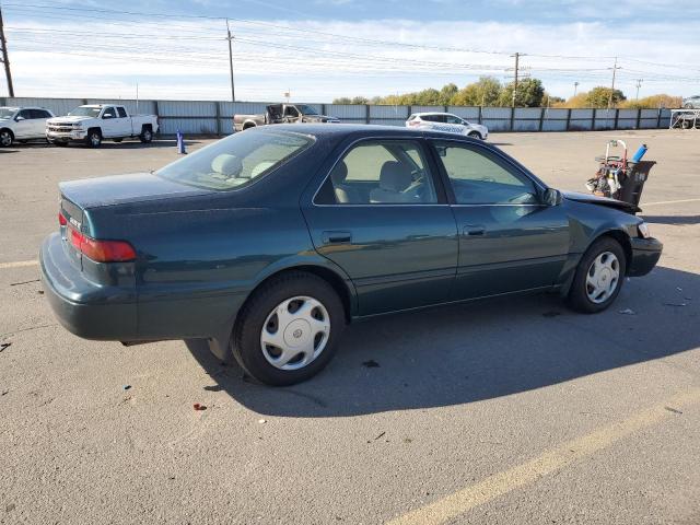 JT2BF22K8W0138016 - 1998 TOYOTA CAMRY CE GREEN photo 3