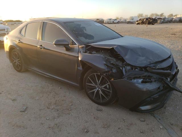 4T1G11AK3RU851115 - 2024 TOYOTA CAMRY SE NIGHT SHADE GRAY photo 4