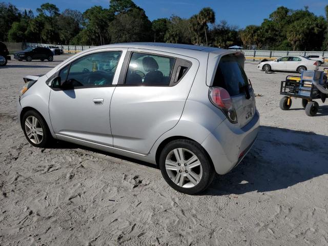 KL8CD6S91DC615833 - 2013 CHEVROLET SPARK 1LT SILVER photo 2