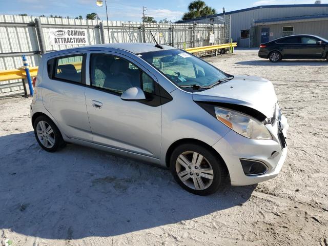 KL8CD6S91DC615833 - 2013 CHEVROLET SPARK 1LT SILVER photo 4