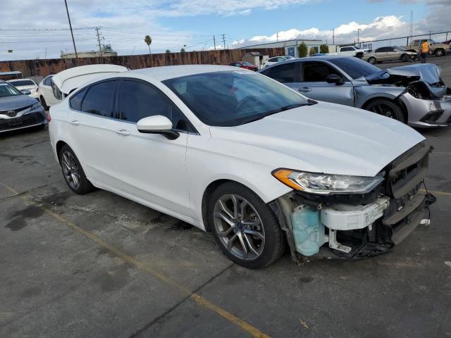 3FA6P0G72HR207158 - 2017 FORD FUSION S WHITE photo 4