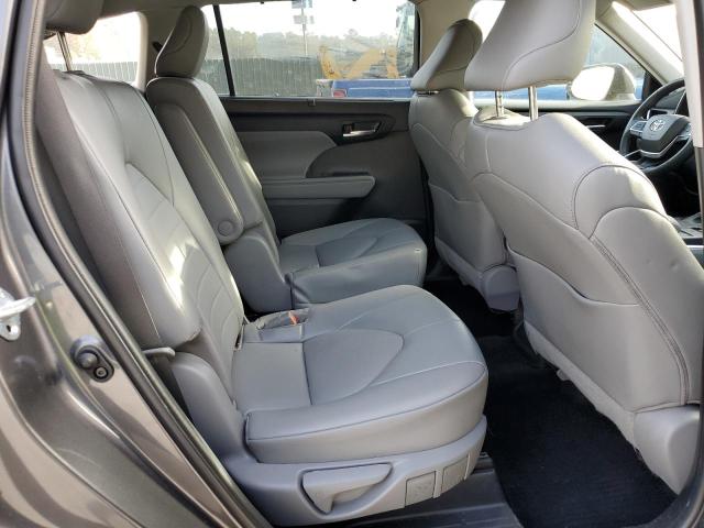 5TDGZRAH7NS556775 - 2022 TOYOTA HIGHLANDER XLE GRAY photo 11