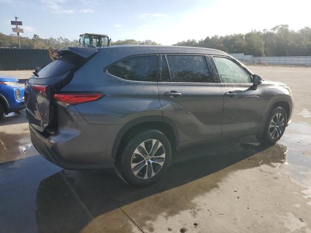 5TDGZRAH7NS556775 - 2022 TOYOTA HIGHLANDER XLE GRAY photo 3