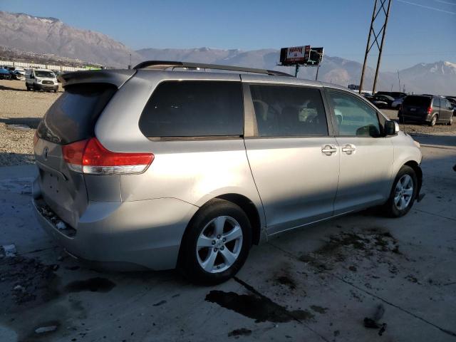 5TDKK3DC6BS042665 - 2011 TOYOTA SIENNA LE SILVER photo 3