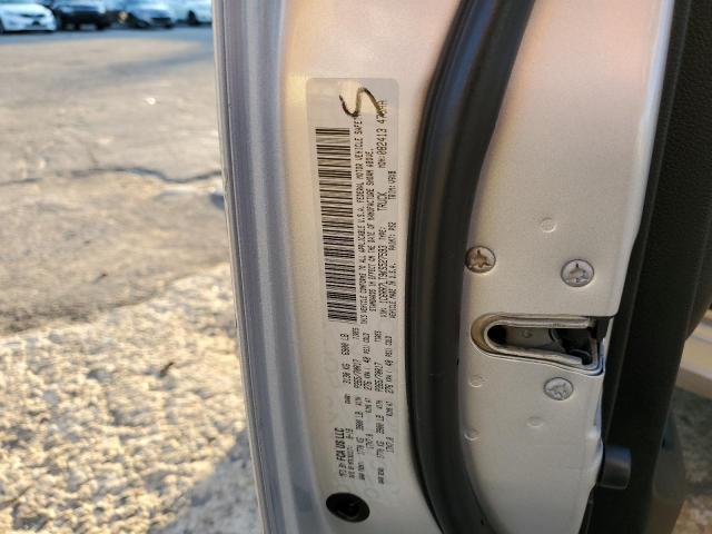 1C6RR7LT9KS527593 - 2019 RAM 1500 CLASS SLT Сріблястий фото 12