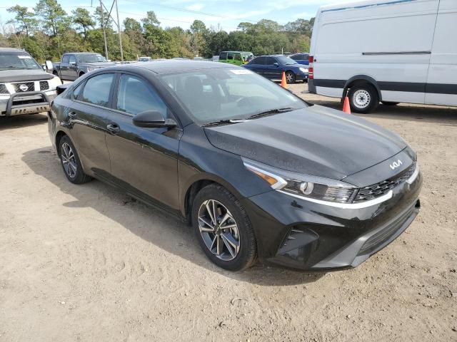 3KPF24AD5PE587164 - 2023 KIA FORTE LX BLACK photo 4